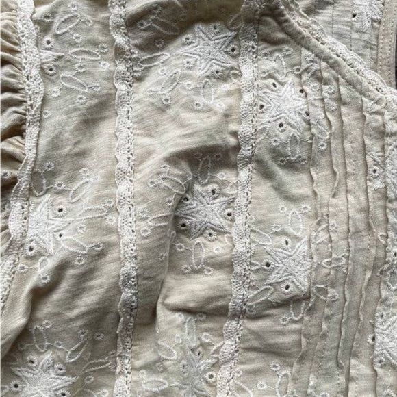 Jaded Gypsy Boho eyelet top - Picture 2 of 2